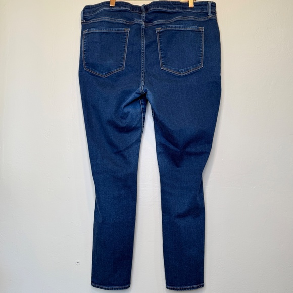 ON | Mid Rise Rockstar Plus Size Comfy Soft Stretch Skinny Jeans - Picture 4 of 11